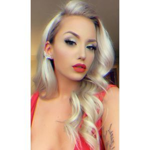 Meet your Posher, Mallery